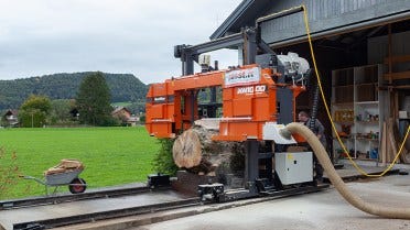 Salzburgin luonnosta ainutlaatuisiksi puutöiksi: potentiaali hyödynnetään Wood-Mizer WM1000 sahan avulla